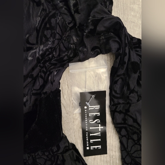 NWT Restyle, Dark Angel Burnout Duster, Black, Large fits like Medium - Picture 8 of 16